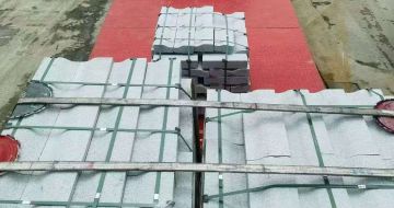 景德镇 芝麻白仿形加直形路沿石出货日常