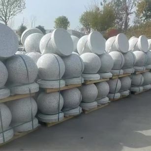 景德镇 白麻花岗岩石材圆球，石球，挡车球，隔离球，景观石球，风水球等