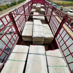 景德镇 黄金麻花岗岩荔枝面，光面毛板装车完成