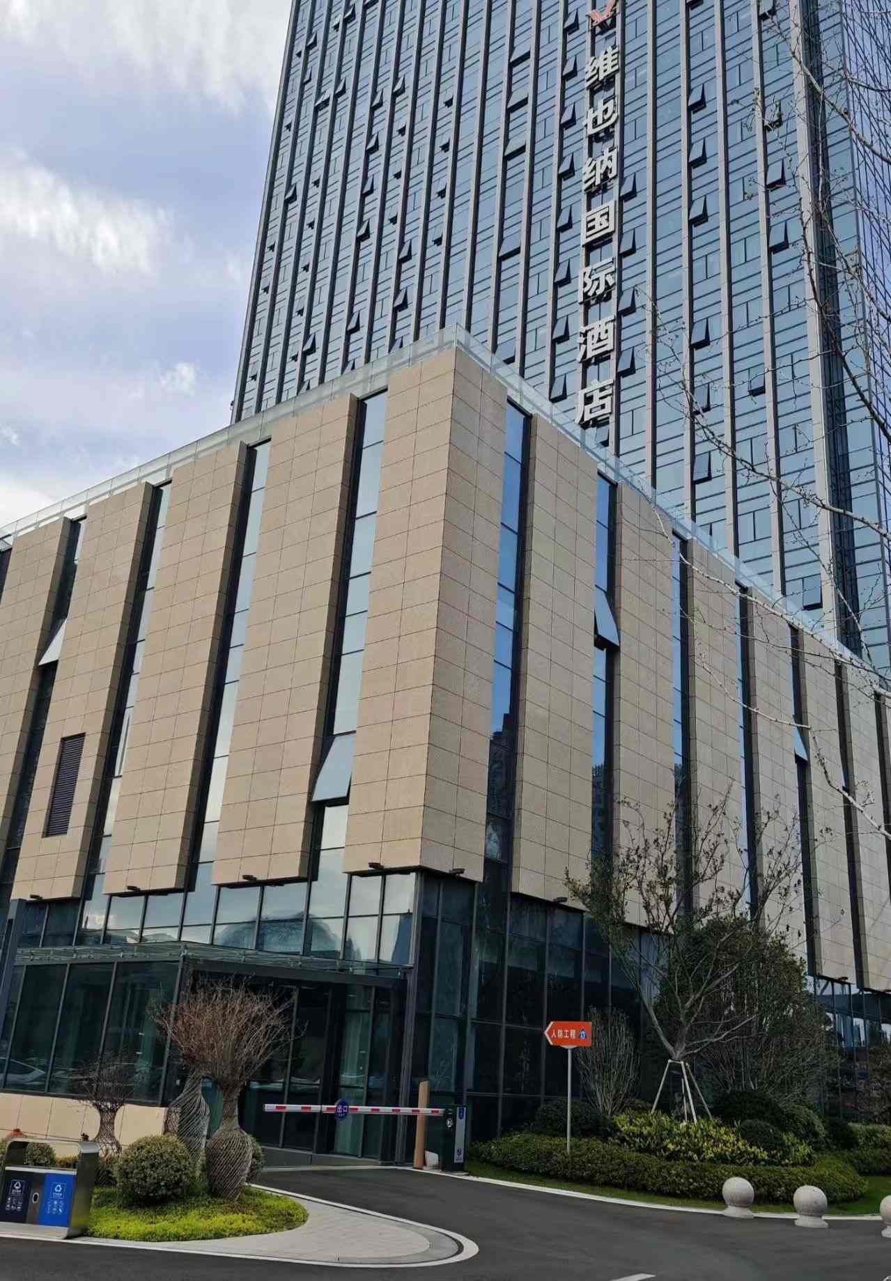 景德镇 黄金麻花岗岩外墙干挂