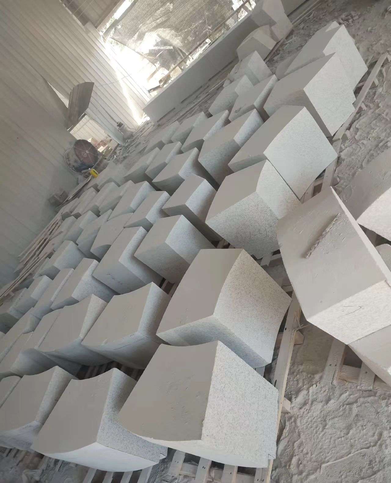 景德镇 白麻花岗岩异形坐凳