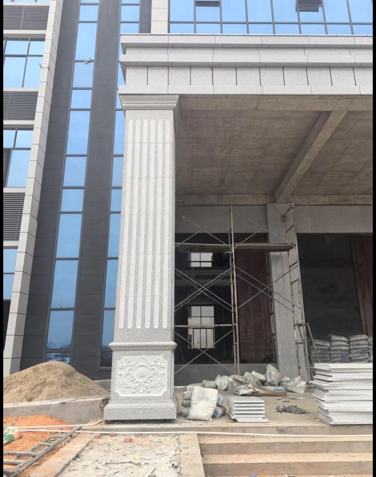 景德镇 芝麻白光面花岗岩门楼大柱（罗马柱）配雕花底座