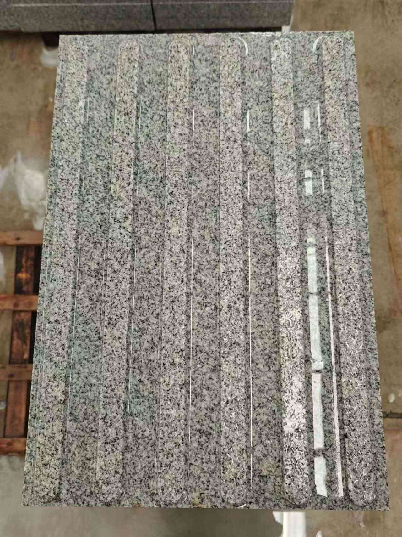 景德镇 芝麻白花岗岩荔枝面雕刻盲道，盲条