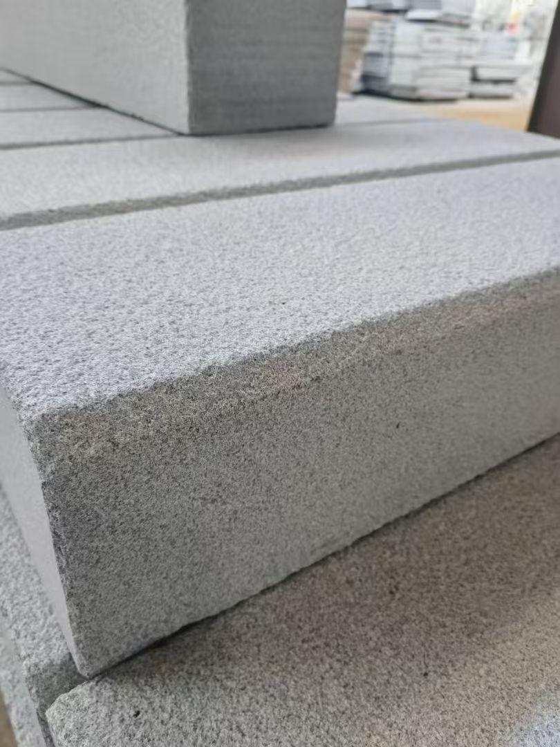 景德镇 芝麻灰荔枝面路沿石