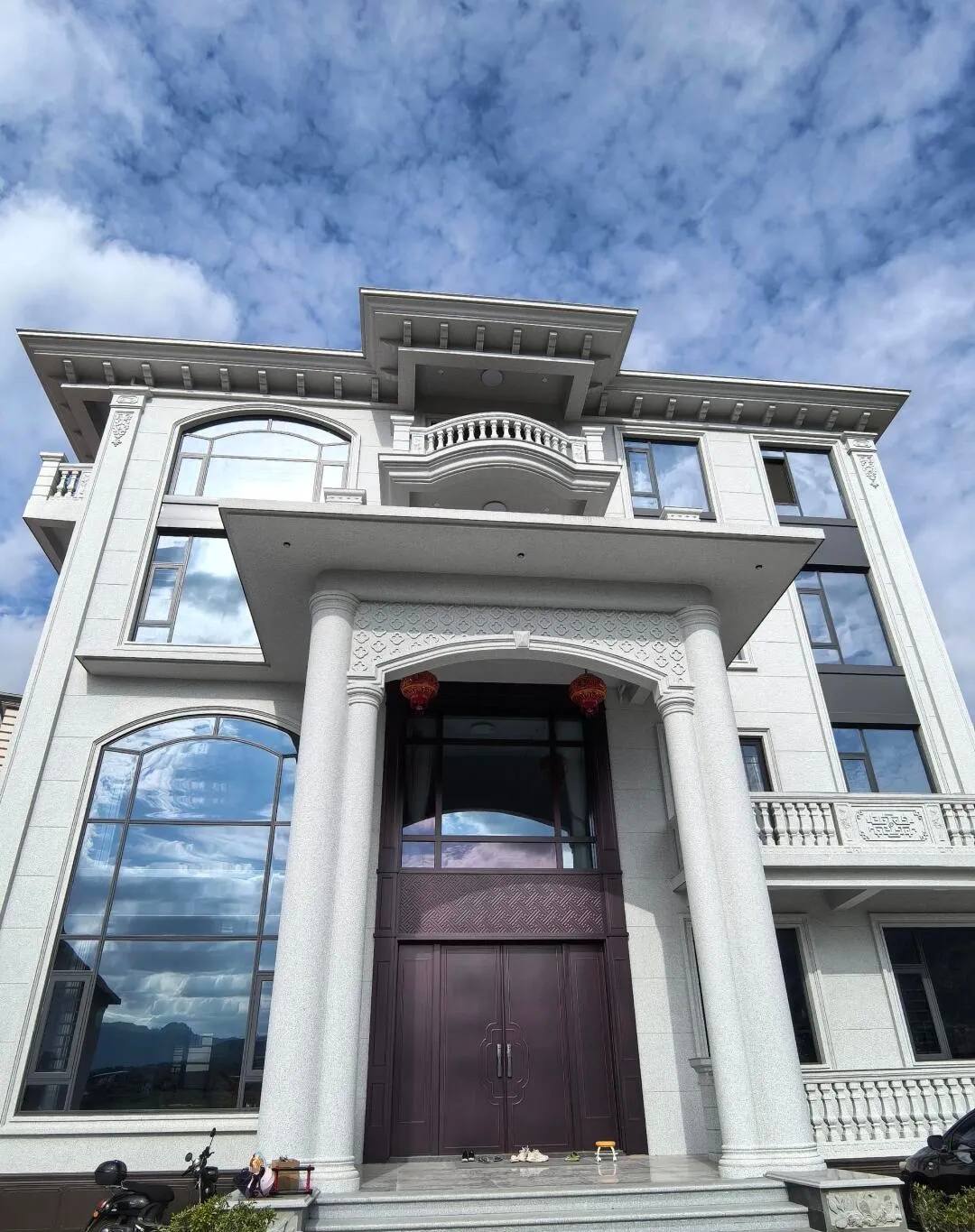 景德镇白麻别墅外墙干挂石材效果示例