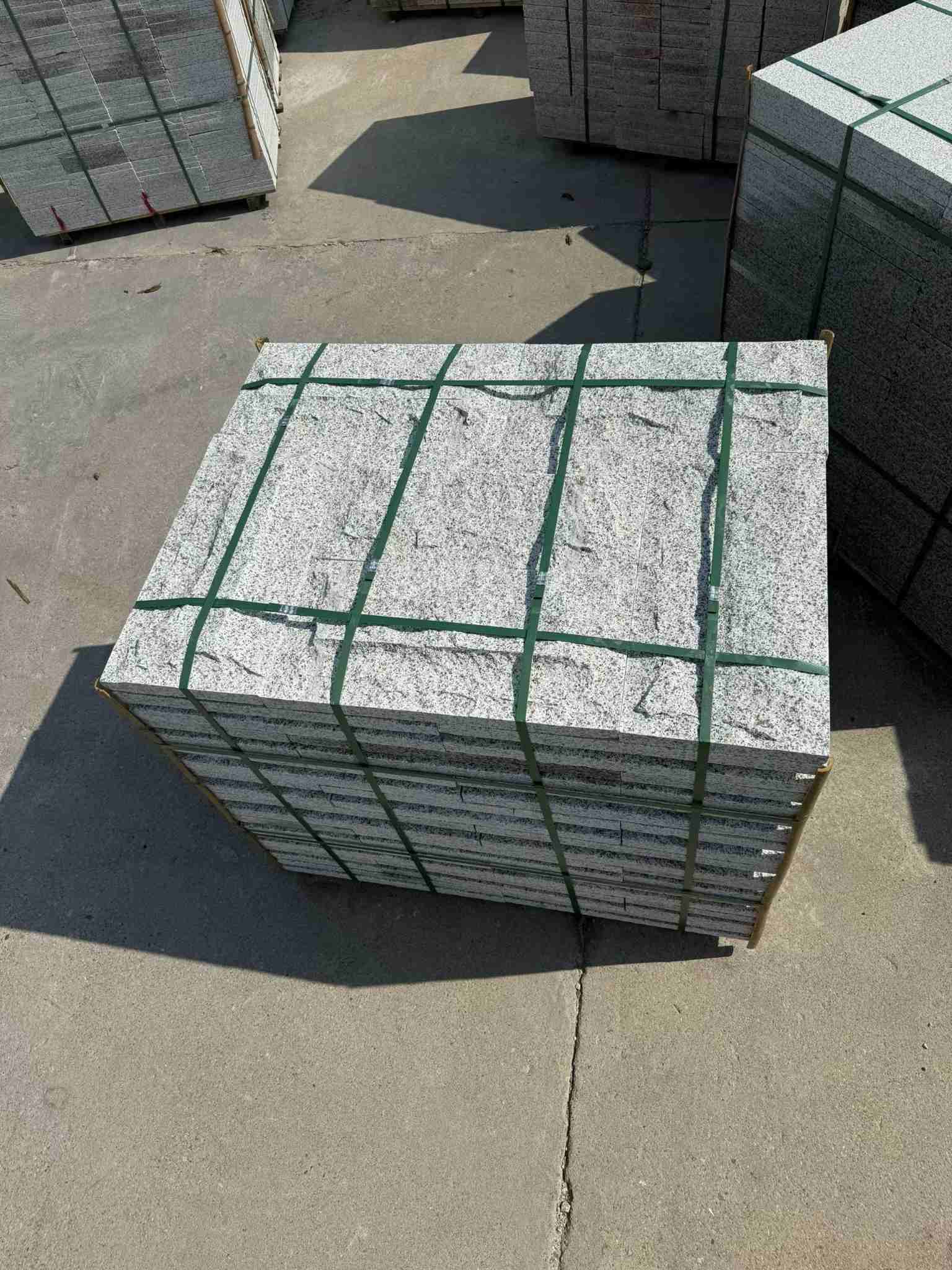 景德镇 白麻花岗岩石材自然面蘑菇石成品